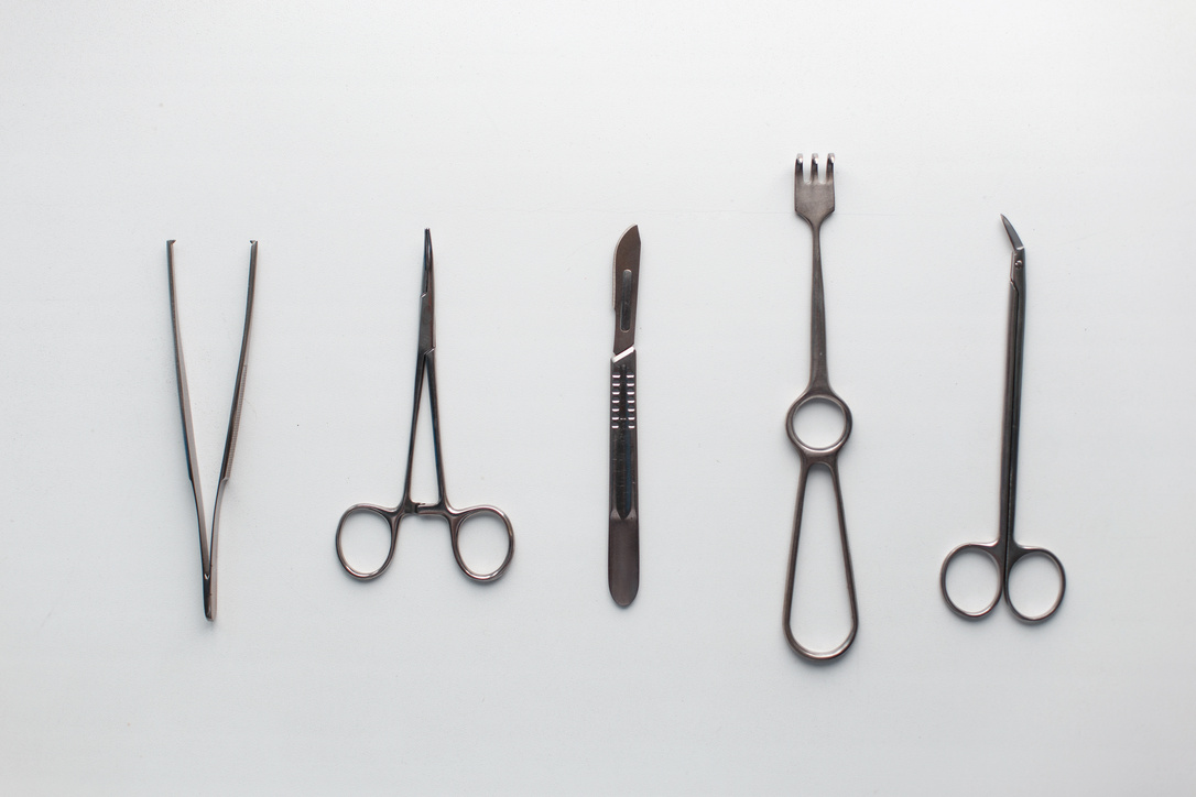 Surgical Instruments (Tweezers, Pliers, Clamp the Blade, Scalpel